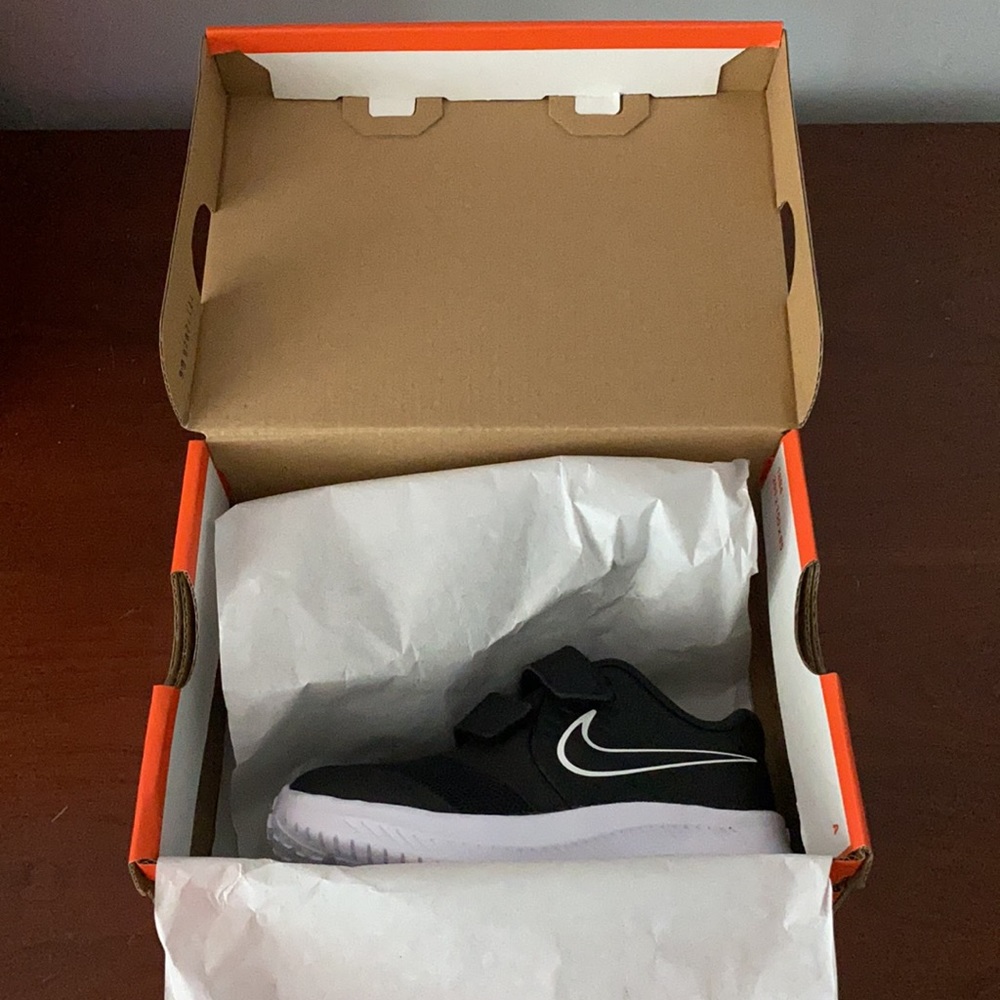 Nike Star Runner 2 Toddler Sneakers - Picture 3 of 3